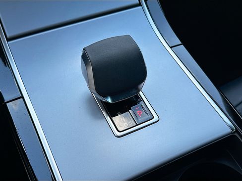 Used 2025 Land Rover Range Rover Evoque S image 24