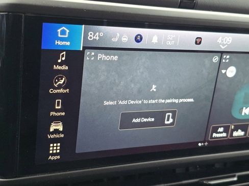 Used 2026 Jeep Wrangler Sahara image 11