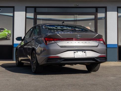 Used 2023 Hyundai Elantra SEL image 7