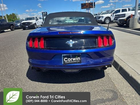 Used 2016 Ford Mustang Convertible RWD image 6