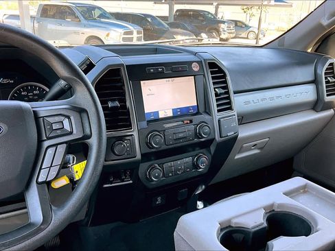 Used 2022 Ford F250 XLT image 7