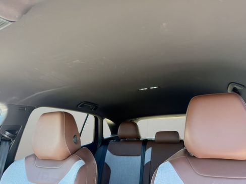 Used 2023 Volkswagen ID.4 Pro image 16