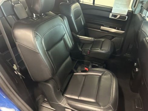 Used 2021 Ford Explorer XLT w/ Equipment Group 202A image 24