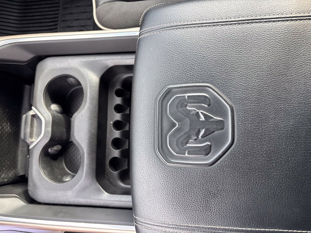 Used 2022 RAM 1500 Laramie AWD/4WD image 18