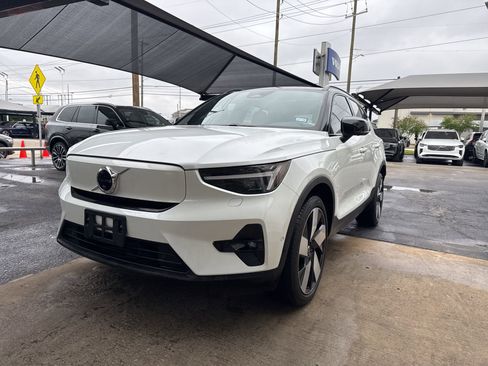 Used 2023 Volvo XC40 Recharge Ultimate AWD/4WD image 1