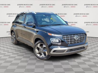 Used 2025 Hyundai Venue SEL
