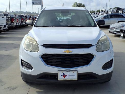 Used 2017 Chevrolet Equinox LS FWD image 4