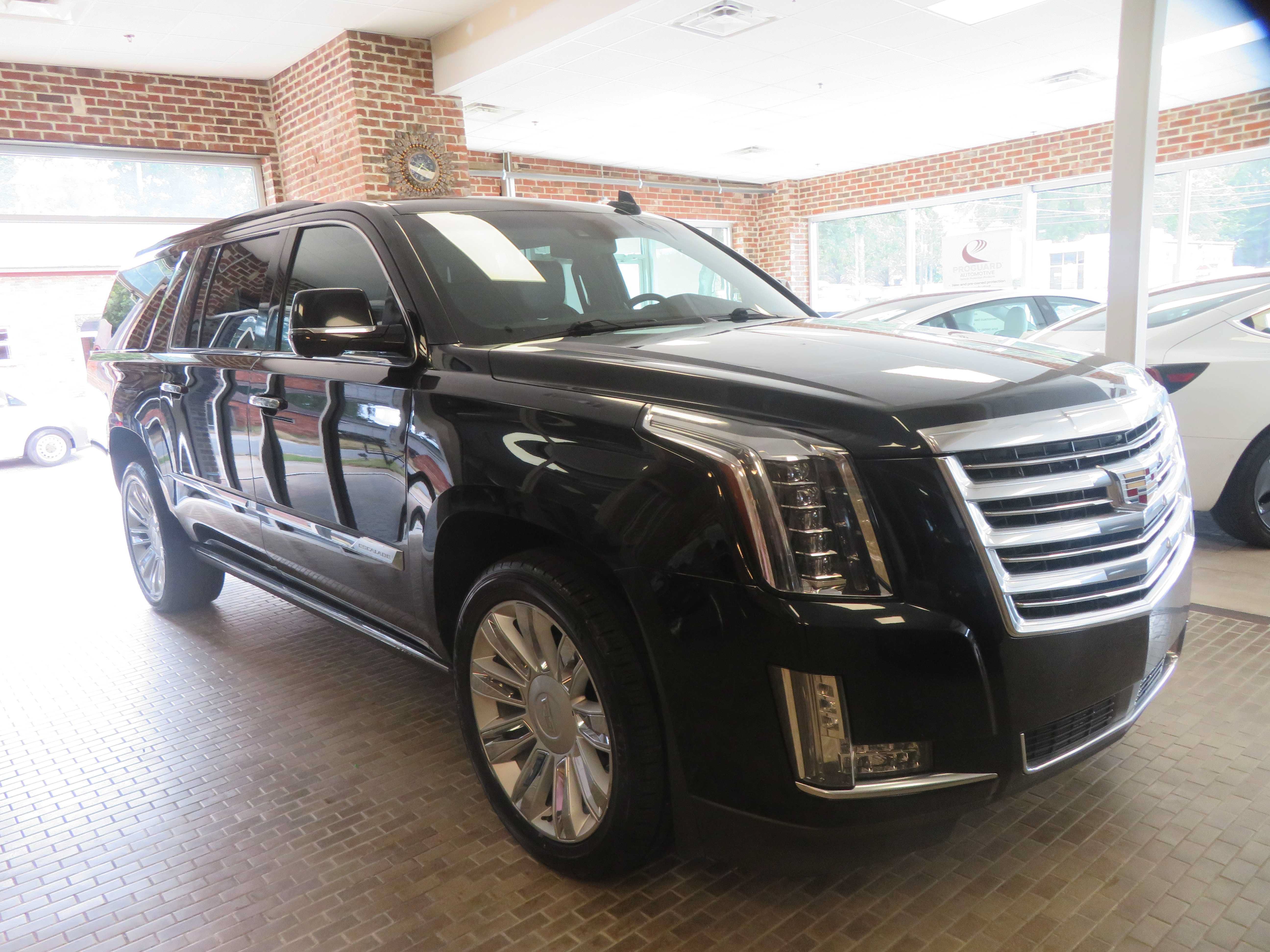 Used 2016 Cadillac Escalade ESV Platinum AWD/4WD image 3