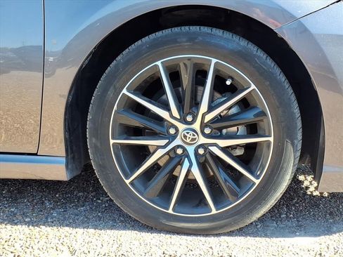 Used 2024 Toyota Camry SE image 10