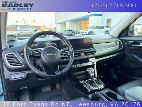 Used 2024 Kia Seltos EX image 18