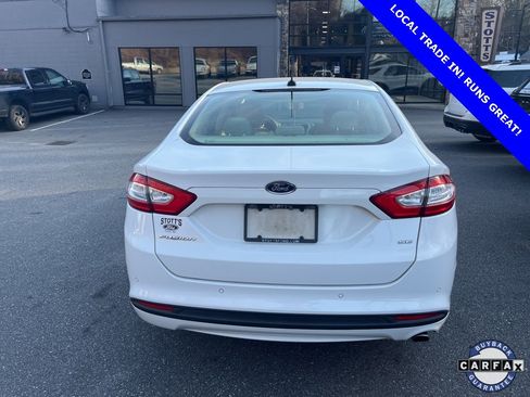 Used 2015 Ford Fusion SE image 15