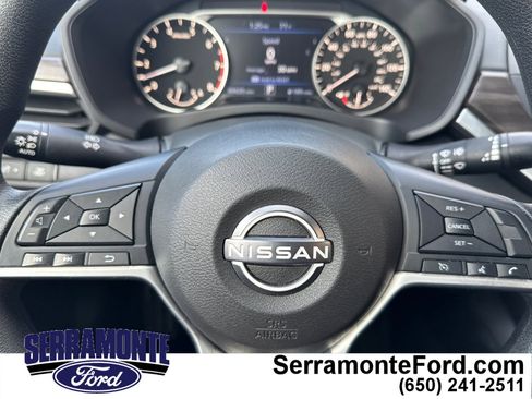 Used 2024 Nissan Altima 2.5 SV image 23