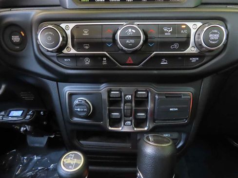 Used 2023 Jeep Gladiator Sport AWD/4WD image 23