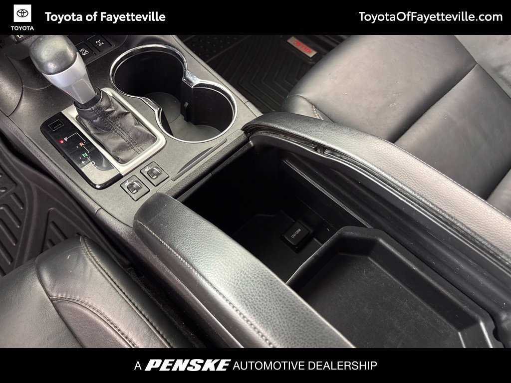 Used 2016 Toyota Highlander XLE AWD/4WD image 38