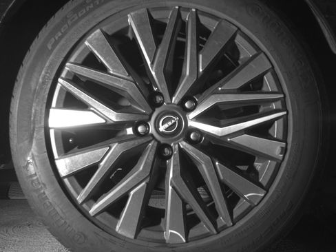 Used 2025 Nissan Altima 2.5 SV FWD image 15
