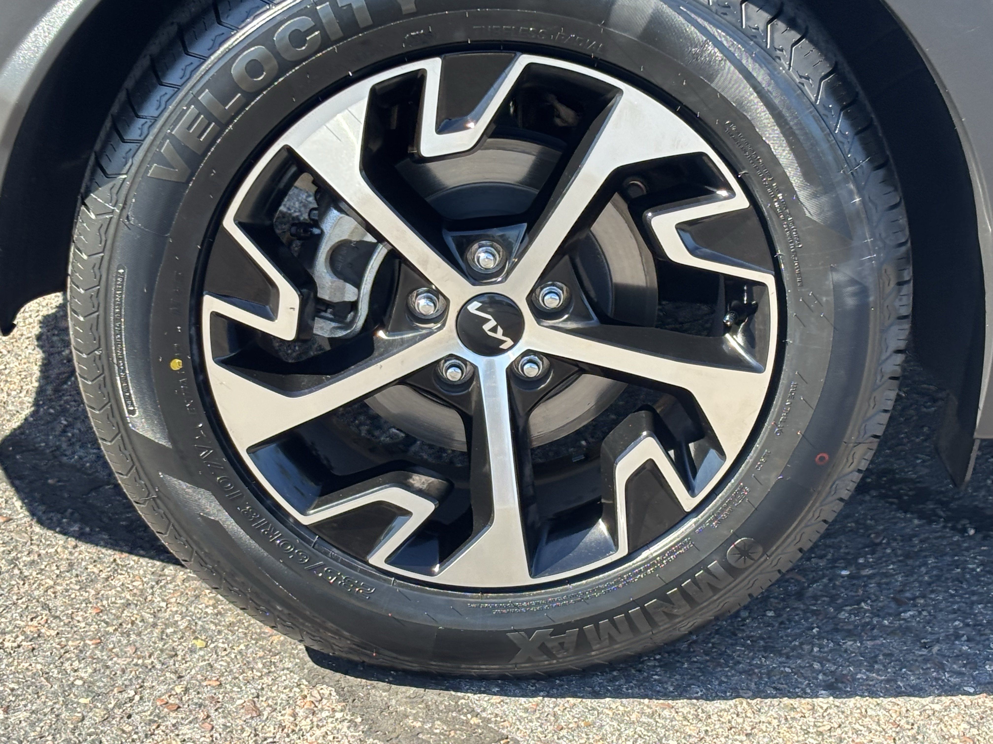 Certified 2025 Kia Sportage EX FWD image 7