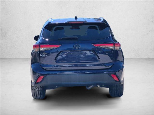 Used 2021 Toyota Highlander XLE FWD image 6