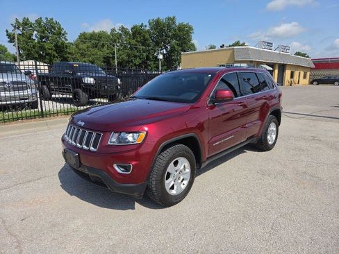 Used 2016 Jeep Grand Cherokee Laredo AWD/4WD image 1