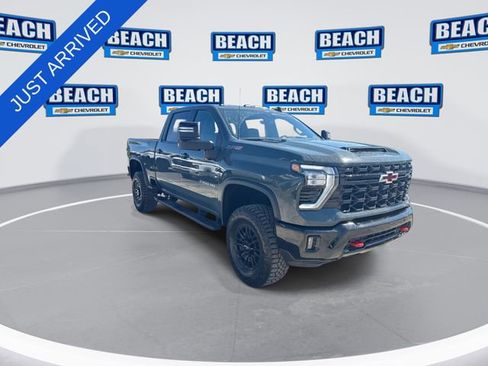 Used 2026 Chevrolet Silverado 2500 ZR2 AWD/4WD image 2
