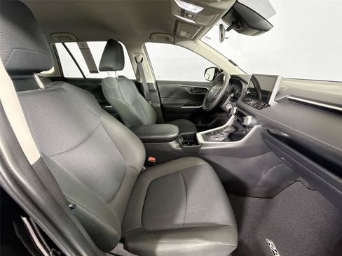 Certified 2025 Toyota RAV4 LE FWD image 52