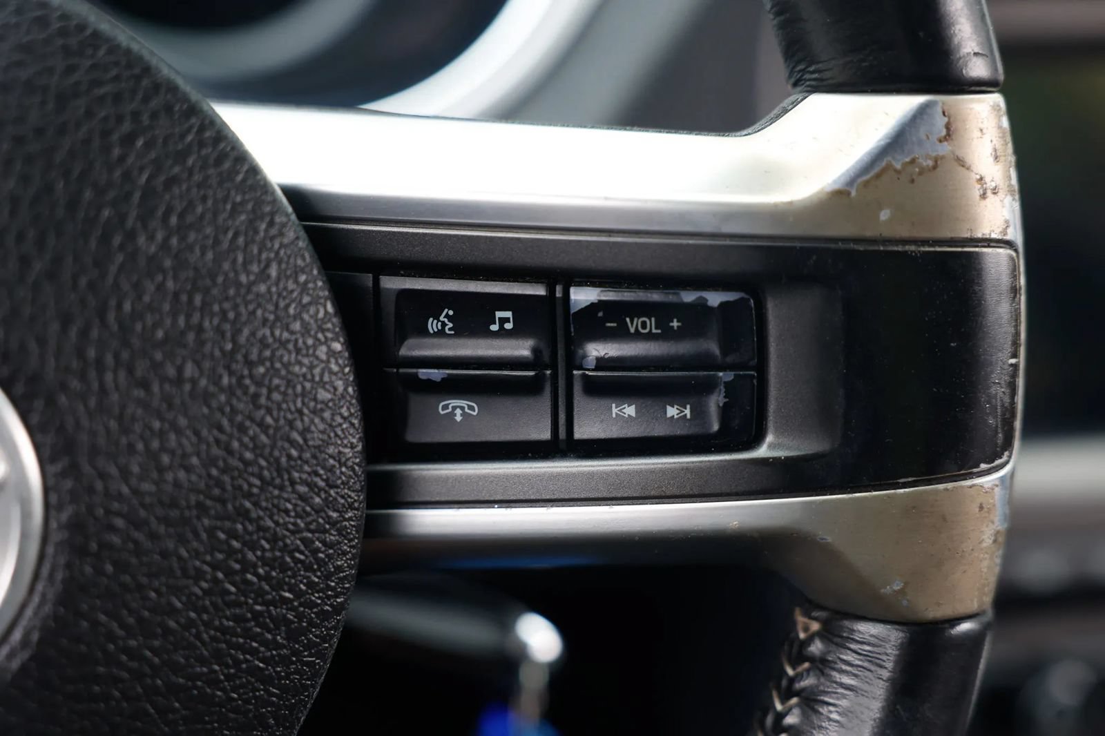 Used 2012 Ford Mustang Premium w/ Electronics Pkg RWD image 28