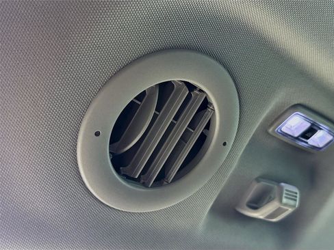 Used 2022 Ford Explorer XLT w/ Class IV Trailer Tow Package image 24