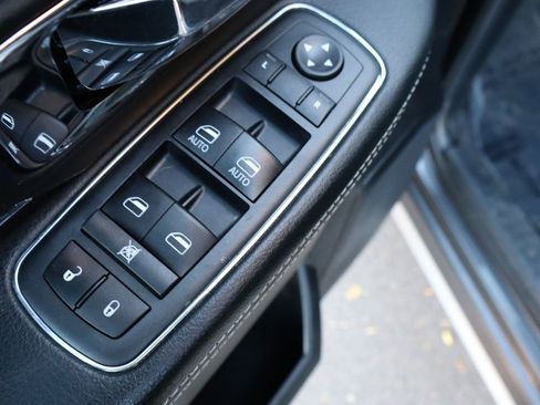 Used 2014 RAM 2500 Laramie w/ Protection Group image 28