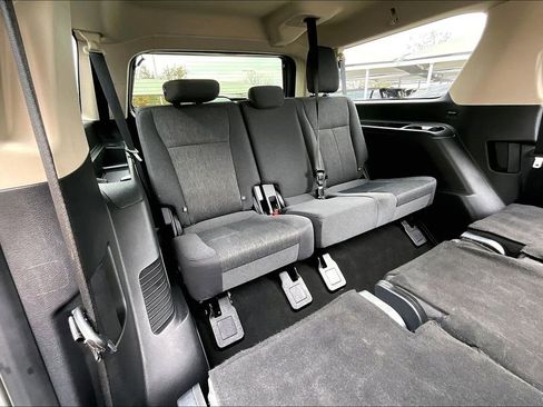 Used 2024 Ford Expedition Max XLT image 42