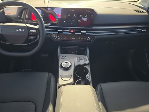 New 2026 Kia Sportage EX image 15
