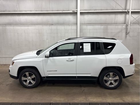 Used 2016 Jeep Compass High Altitude FWD image 5