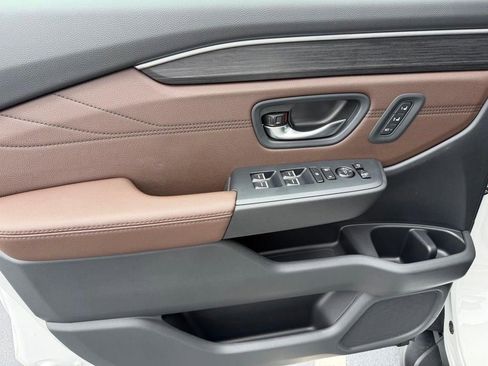 New 2026 Honda Pilot Touring image 10
