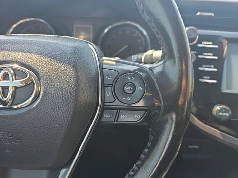 Used 2020 Toyota Camry SE FWD image 15