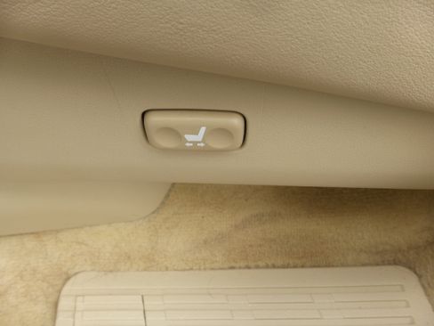 Used 2011 Lexus LX 570 4WD image 52