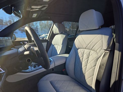 New 2026 BMW X5 xDrive40i w/ Climate Comfort Package AWD/4WD image 7