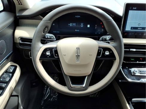 Used 2024 Lincoln Corsair FWD image 25
