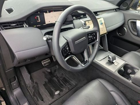 Used 2025 Land Rover Discovery Sport Dynamic SE image 7