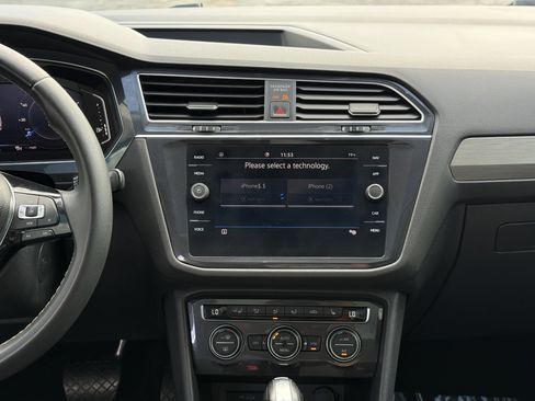 Used 2021 Volkswagen Tiguan SEL image 20