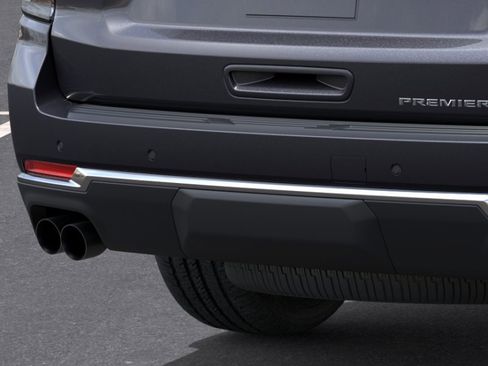 New 2026 Chevrolet Suburban Premier image 14