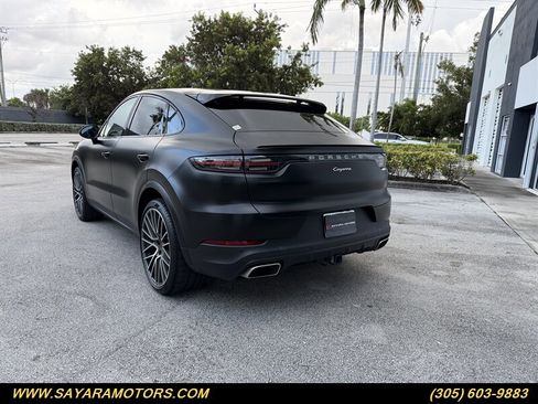 Used 2021 Porsche Cayenne Coupe image 17