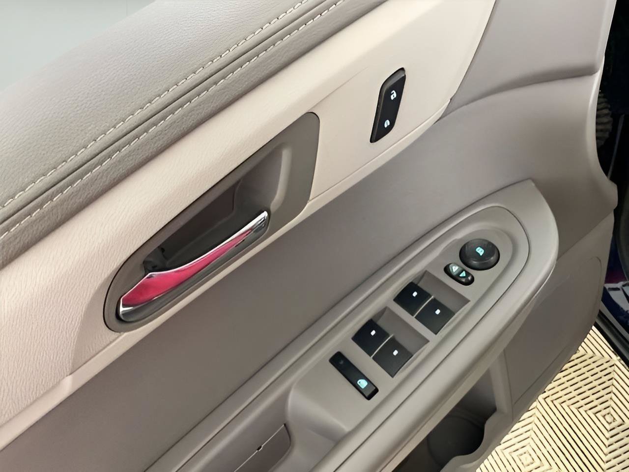 Used 2016 Chevrolet Traverse LS FWD image 30