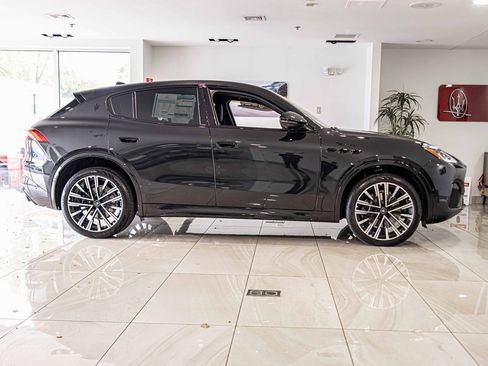 New 2025 Maserati Grecale Modena image 9