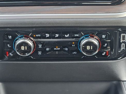 New 2025 GMC Sierra 2500 SLT w/ SLT Premium Package image 28