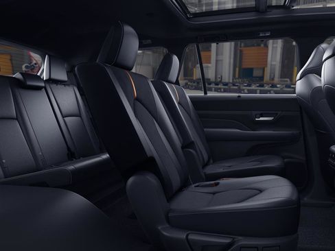 New 2026 Toyota Grand Highlander MAX Platinum image 2