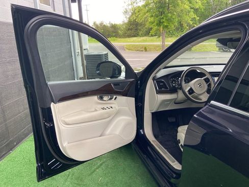 Used 2017 Volvo XC90 T6 Momentum w/ Vision Package AWD/4WD image 35