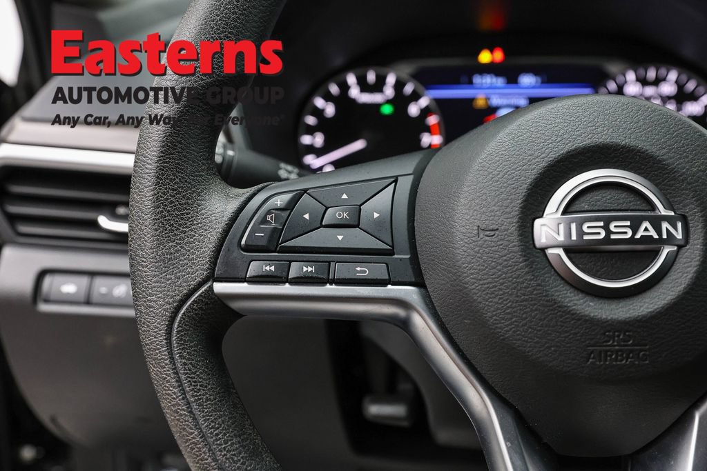Used 2023 Nissan Altima 2.5 SV FWD image 17