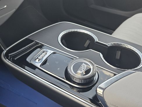 New 2025 Cadillac Lyriq Luxury image 15