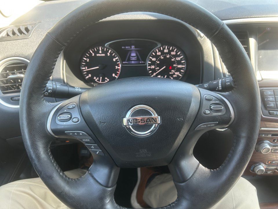 Used 2019 Nissan Pathfinder Platinum AWD/4WD image 10