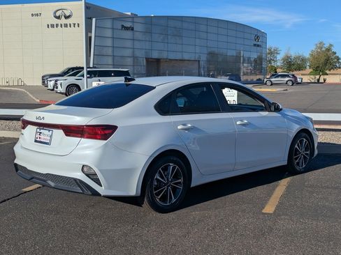 Used 2022 Kia Forte LXS image 8