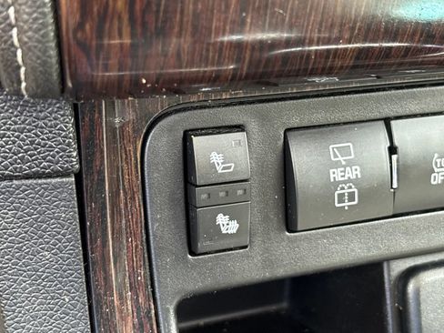 Used 2015 Chevrolet Traverse LT AWD/4WD image 18