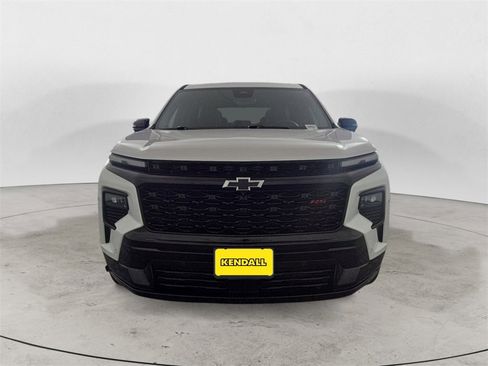 Used 2024 Chevrolet Traverse RS image 8